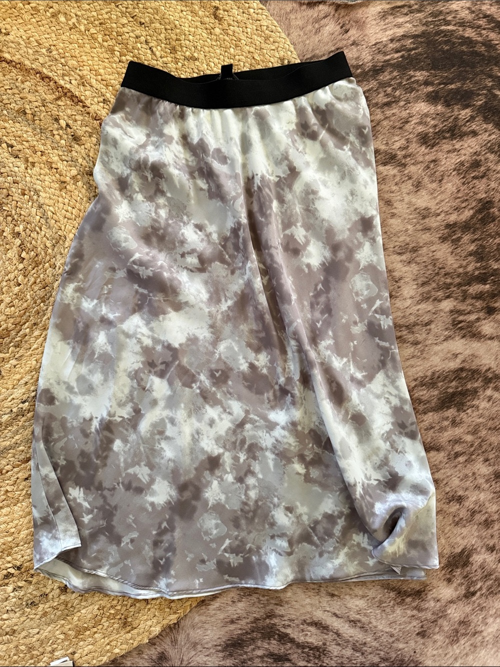 Simply Vera Vera Wang Gray Tie-Dye Satin Midi Skirt with Black Waistband